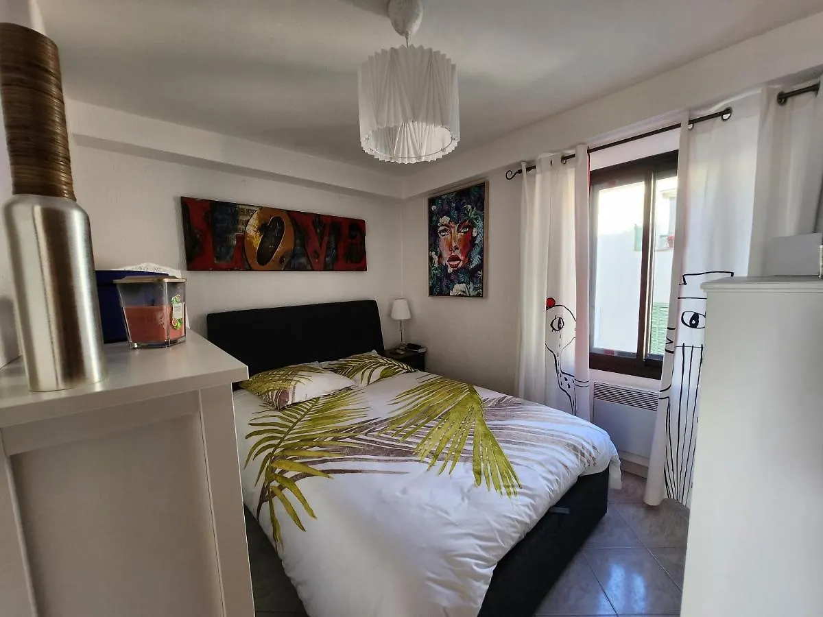 דירות Le Lavandou T2 Front De Mer 0*,  צרפת