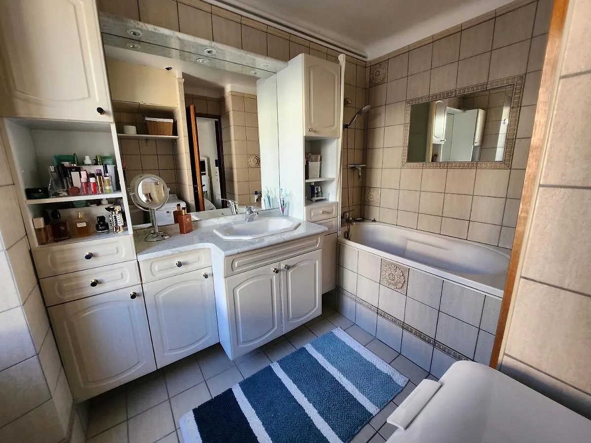 Appartement Le Lavandou T2 front de mer